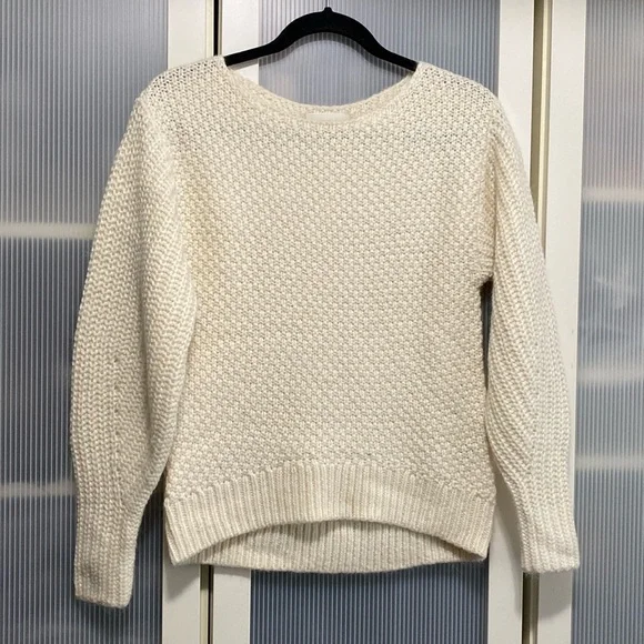 NWOT Aritzia Wool Blend  Crew Neck Knitted Ivory Long Sleeve Sweater Siz… - Picture 3 of 12